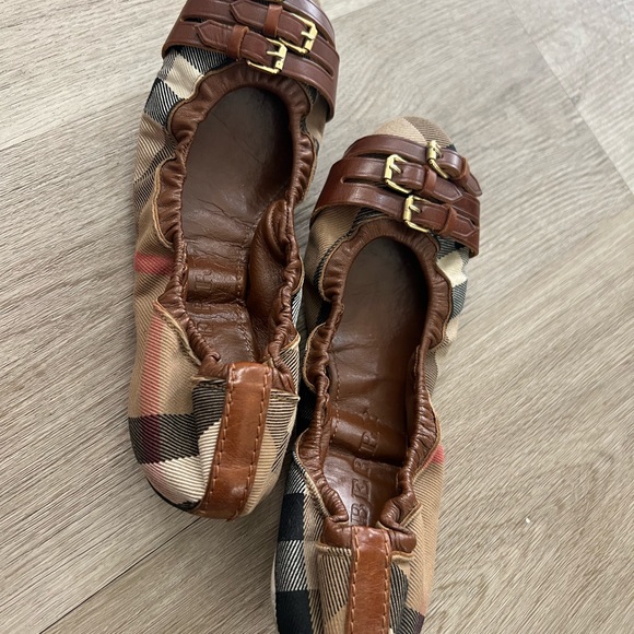 Burberry flat ballet shoe - Picture 5 of 9